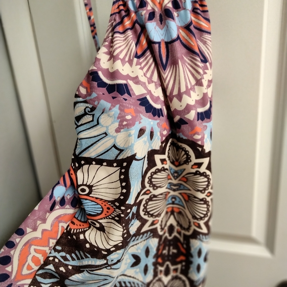 Colorful Patterned Halter Dress - Picture 3 of 7
